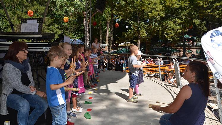 Die Kinder des Martin-Luther-Haues traten auf.   Foto: Richard Sänger