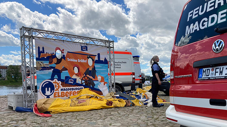 Hüpfburg in Magdeburg von Windböe erfasst - 9 Verletzte