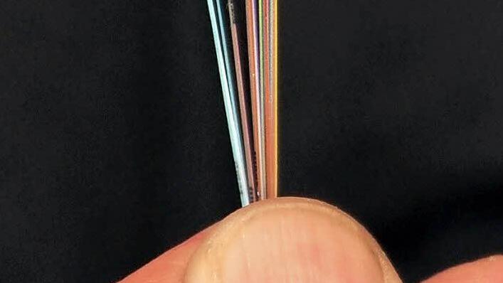 Glasfaserkabel sind die Voraussetzung für das schnelle Internet in den Eltmanner Stadtteilen.  Foto: Ulrike Langer