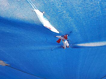 Kitzingen: Vandalen hinterlassen vierstelligen Schaden - war Feuer im Spiel?