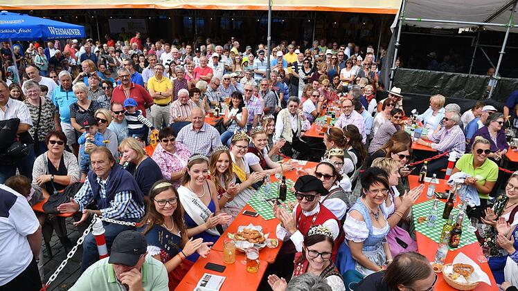 Impressionen vom Korbmarkt.