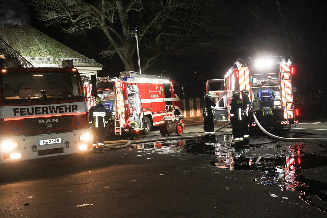Nürnberg: Brand in Grundschule - Brandstiftung?