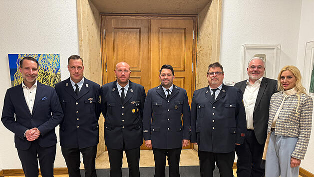 Feuerwehr Hof: Ehrung f&uuml;r langj&auml;hriges Engagement und Einsatz
