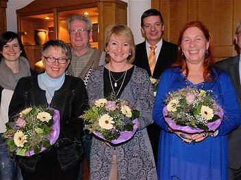 Die Volkshochschule Oberthulba und ihre Kursleiter: Irina Fehr (von links) , Rita Stürzenberger, Edwin Hüfner, Silvia Friedrich, Herbert Wehner, Bärbel Crampen und Gotthard Schlereth. Foto: Gerd Schaar