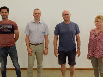 Der neue Vorstand  der  Dorfgemeinschaft Thundorf: (von links) Andreas Storch, Marcus Stürmer, Paul Braun und Sigrid Hotaling. Es fehlt Linda Kaiser.  Foto: Philipp  Bauernschubert