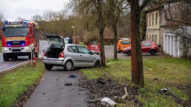 Fu&szlig;g&auml;ngerin stirbt bei Unfall im Kreis Bamberg