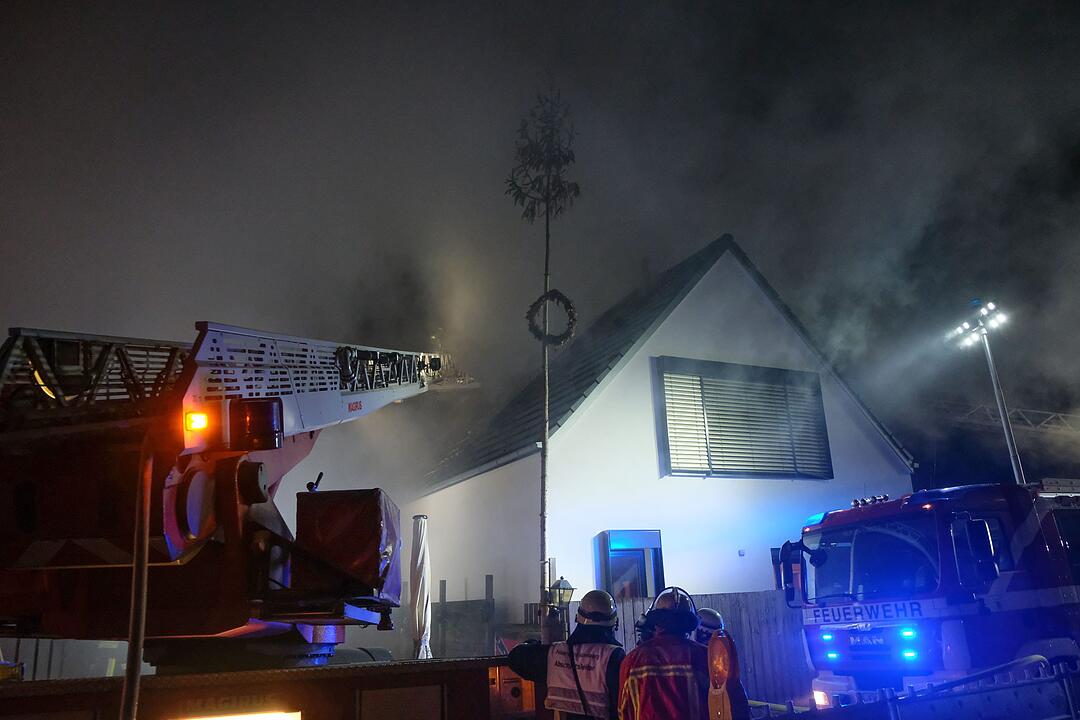 Nürnberger Gaststätte geht in Flammen auf: Anwohner evakuiert