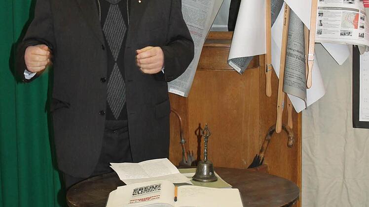 Ingo Hafenecker eröffnet die Ausstellung "...Für König und Vaterland - Ebern im Ersten Weltkrieg". Foto: Janina Reuter