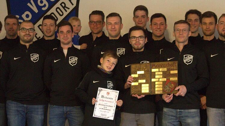 Zu Seßlachs "Mannschaft des Jahres 2018" wurde die 1. Herren-Mannschaft der SpVgg Dietersdorf gekürt. Dem Team gelang 2018 der Aufstieg in die Kreisklasse 3.  Foto: Bettina Knauth