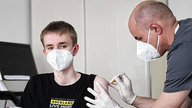 Coronavirus -Impfungen von Jugendlichen