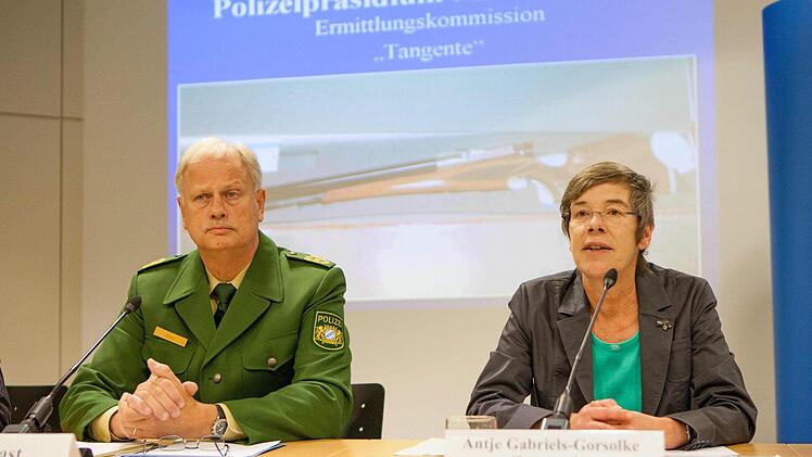 Johann Rast Polizeipräsident, Antje Gabriels-Gorsolke Oberstaatsanwältin Nürnberg-Fürth am Donnerstag (20.11.2014) in Nürnberg. Foto: News5 / Grundmann