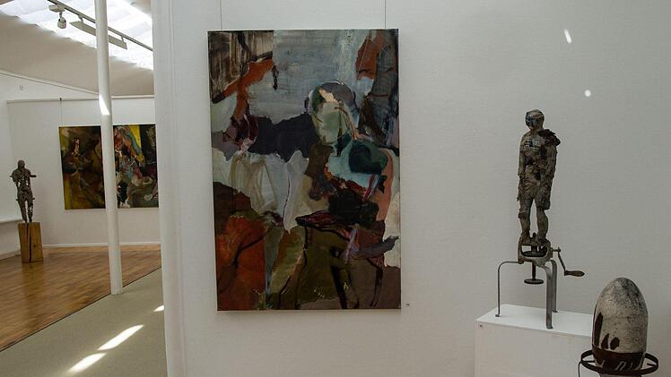 Matthias Kroth gestaltet erstmals eine Einzelausstellung im Coburger Kunstverein. Gezeigt werden Gemälde, Skulpturen und Zeichnungen.Foto: Jochen Berger