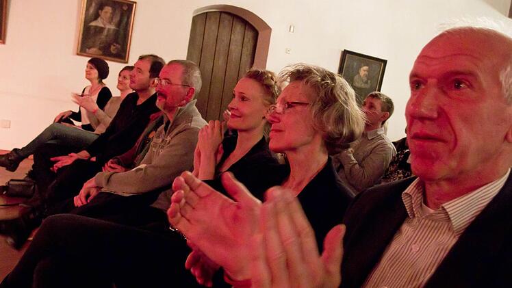 Reichlich Applaus gab es für das Dauner-Trio im Rathaussaal.Foto: Jochen Berger
