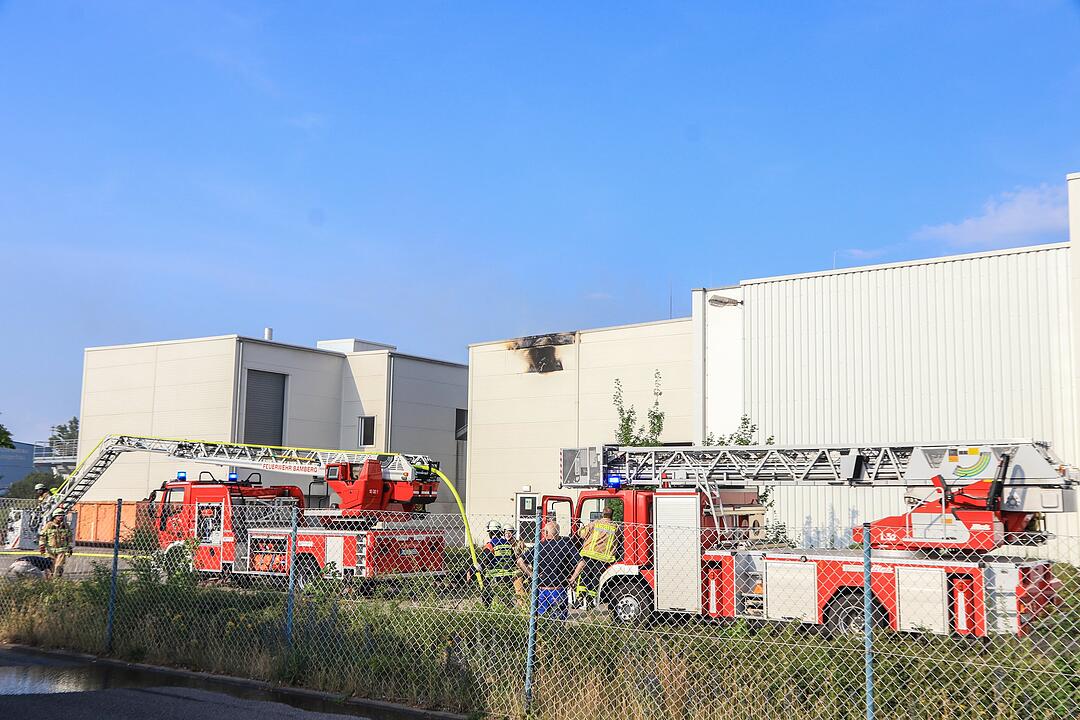 Brand in Lagerhalle in Bamberg