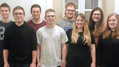 Der neu gewählte Vorstand des "Harsdorfer Bergvolks": (von links) Daniel Hahn, Nico Hübner, Kevin Schoberth, Jonas Grießhammer, Zweiter Vorsitzender Christopher Lauterbach, Vorsitzende Michaela Grießhammer, Lara Classen und Anne Kuhmann. Foto: Werner Reißaus