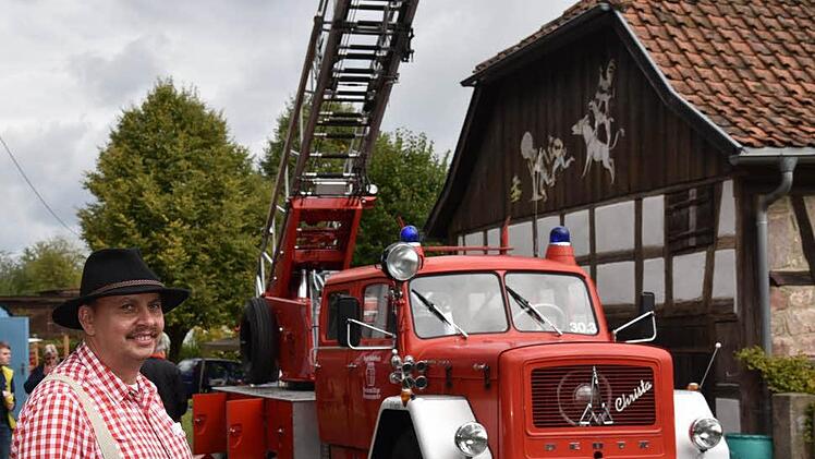 Frieder Schneider hatte die Idee, die Feier zur Deutschen Einheit mit einem Oldtimer-Treffen zu verbinden. Foto: Gabi Arnold