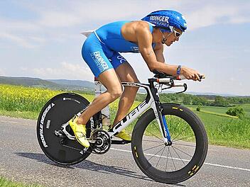 Der Michelauer Andreas Dreitz auf dem Rad. Bei der Mitteldistanz-Weltmeisterschaft überquerte er bei den Profis als 21. die Ziellinie. Fotos: privat