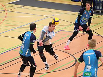 Lukas Baden (Mitte) wurde gegen M&uuml;hldorf zum MVP gew&auml;hlt. Er lobte aber das gesamte Hammelburger Team.