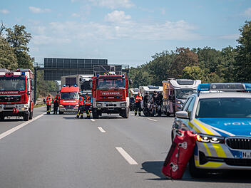 Nach Unfall auf A3 bei Erlangen: Feuerwehr mit Kritik an Autofahrern