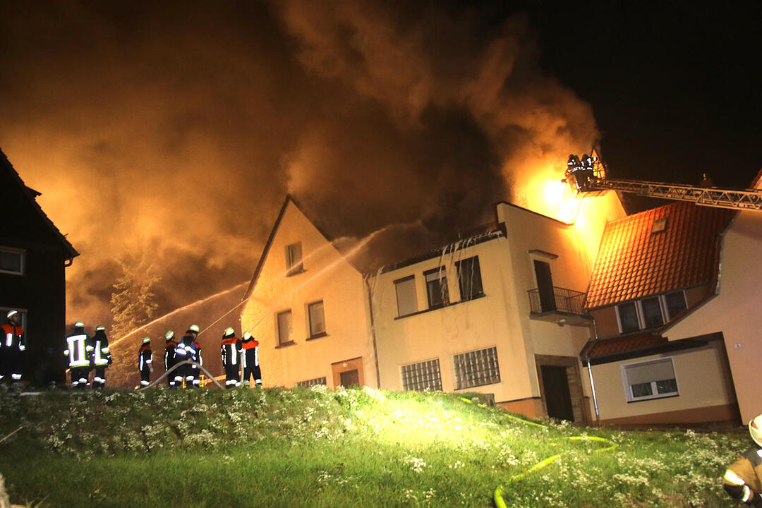 Dachstuhlbrand in Grub am Forst