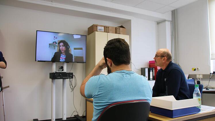 Eindrücke der nachgestellten telemedizinischen Sitzung. Foto: Ralf Ruppert
