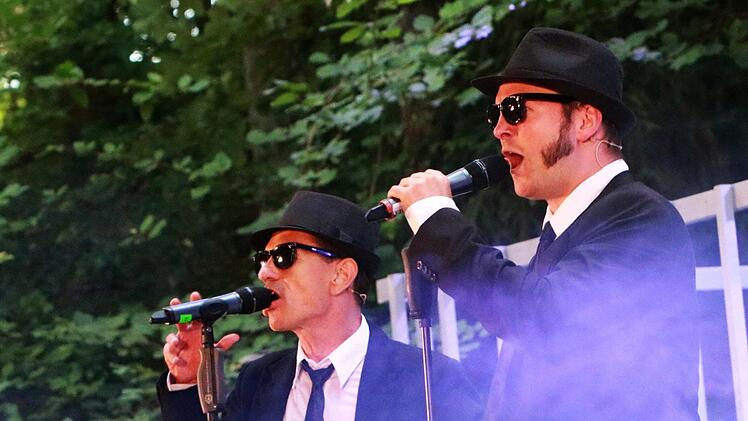 Die Musical Comedy "Blues Brothers in Prison" feierte Premiere auf der Waldbühne Heldritt.Foto: Jochen Berger