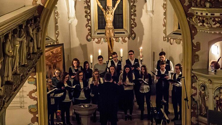 Reichlich Beifall gab es für das Konzert des Jugendchors Vocalholics in der Kirche St. Johannis in Rödental.Foto: Jochen Berger