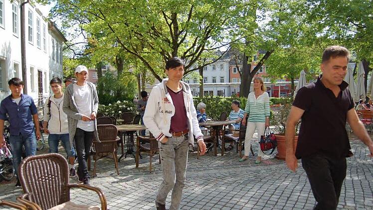 Diese Flüchtlinge kennen das Awo-Mehrgenerationenhaus in Coburg schon ganz gut, denn sie kommen regelmäßig zum Deutsch-Unterricht dorthin.Foto: Helke Renner