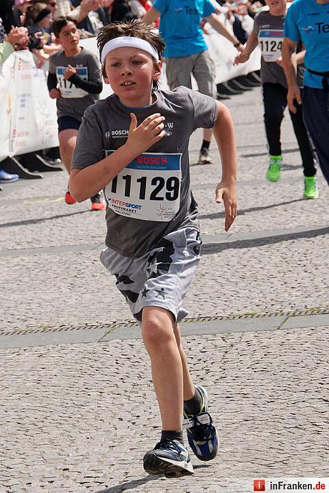 Weltkulturerbelauf 2017 in Bamberg: Der Zieleinlauf am Maxplatz