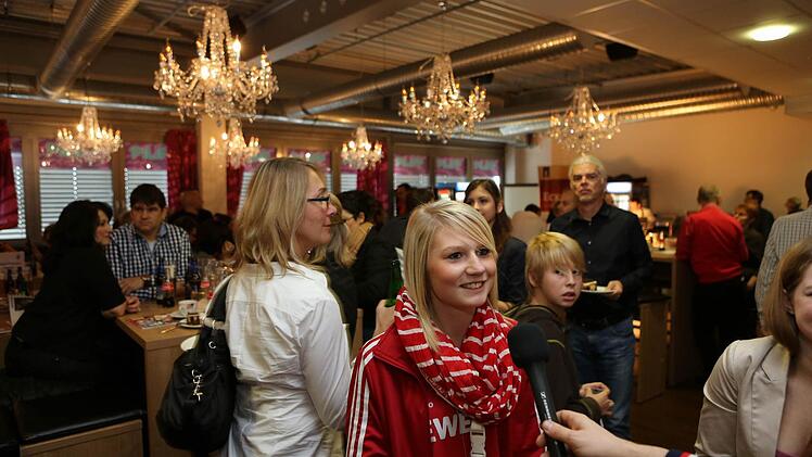 Julia im VIP-Bereich der Stechert Arena. Foto: Barbara Herbst