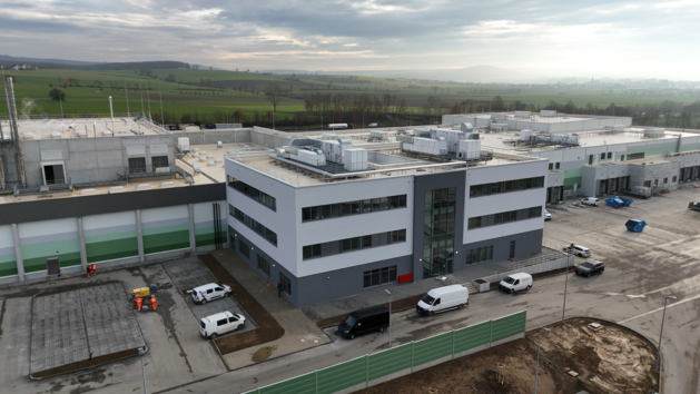 Edeka er&ouml;ffnet umstrittenes Gro&szlig;werk in Hirschaid - Start naht