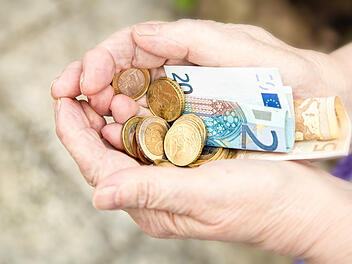 Geld, Rente, Euro, Rentner, Aktivrente