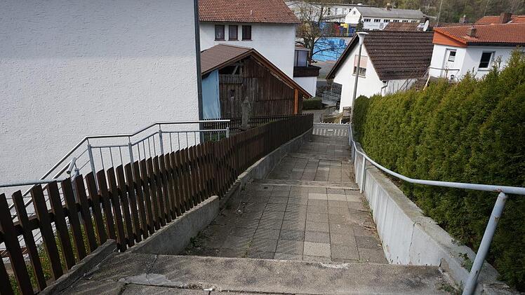 Die Treppe von der Brückenauerstraße wird erneuert und steiler werden.  Marion Eckert
