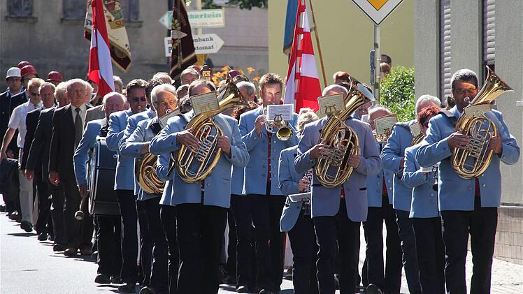 Die Kirchenparade wurde von den Sulzthaler Musikanten angeführt.
