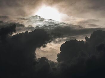 Überwiegend bewölkt und vereinzelt Aufheiterungen: So wird das Wetter in der Region am Wochenende. Foto: Paul Zinken/dpa