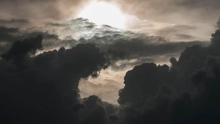 Überwiegend bewölkt und vereinzelt Aufheiterungen: So wird das Wetter in der Region am Wochenende. Foto: Paul Zinken/dpa