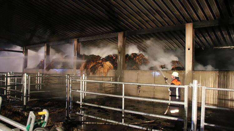 Eindrücke vom Brand in Haard in der Nacht auf Sonntag. Foto: Ralf Ruppert