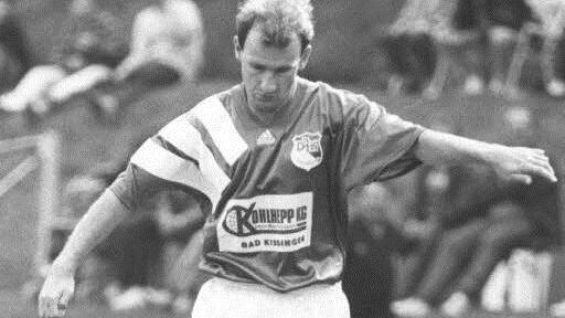 Martin Halbig im Jahr 1998: Martin Halbig erinnert sich so: Das war zu Landesliga-Zeiten bei der DJK Waldberg. Also Mitte der 90er irgendwann. Wann genau, das kann ich nicht mehr sagen.