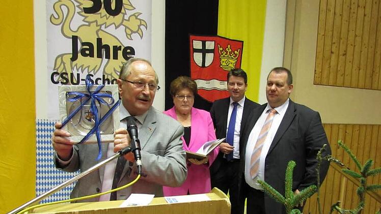 Feierlichkeit zum 50-jährigen Bestehen des CSU-Ortsverbandes Schondra Foto: Michael Belz