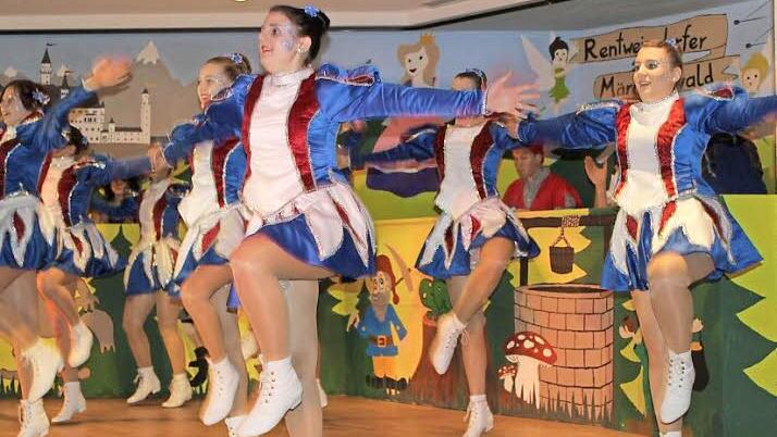 Sie sitzen perfekt und machen was her, die neuen Kostüme der Rentweinsdorfer Prinzengarde. Deren Kauf hatte zu den Streitigkeiten im Vorfeld des Faschings beigetragen.