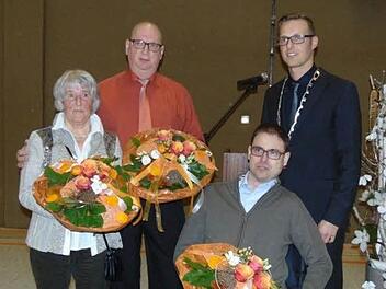 Hildegard Rehm, Matthias Fuchs, Jörg Geyer und Bürgermeister Holger Bezold (v. l.) Fotos: Petra Malbrich