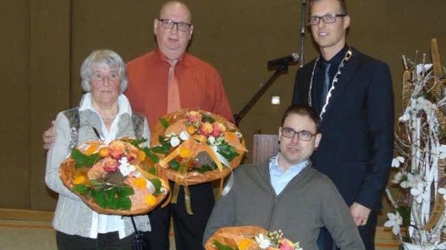 Hildegard Rehm, Matthias Fuchs, Jörg Geyer und Bürgermeister Holger Bezold (v. l.) Fotos: Petra Malbrich