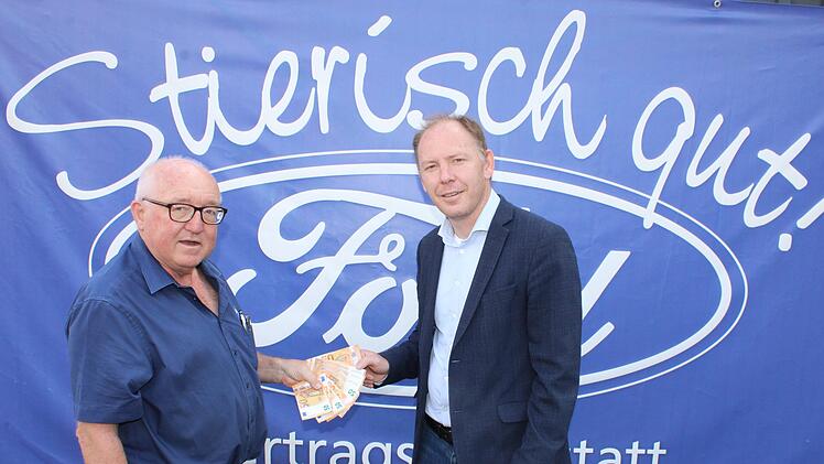 Kitzingen: Autohaus-Inhaber spendet f&uuml;r Kindergarten - wie das Geld zusammenkam