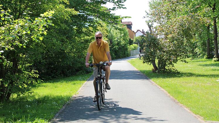 Gert de Groot ist der neue Radwegbeauftragte der Gemeinde Adelsdorf. Der Holl&auml;nder spr&uuml;ht schon vor Ideen, wie das Radwegenetz im Aischgrund optimiert werden k&ouml;nnte. Foto: Andreas Dorsch