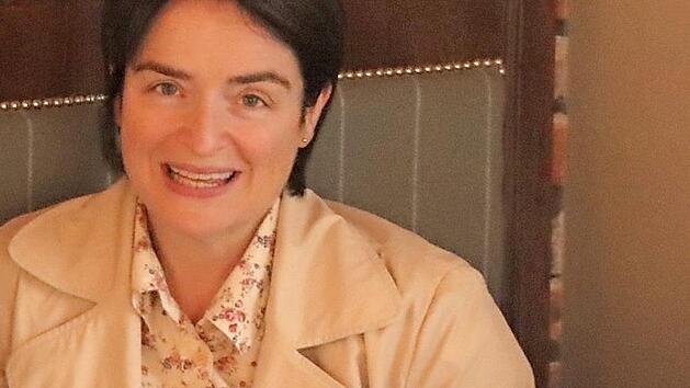 Maria Carey bem&uuml;ht sich darum, dass wieder ein Austausch zwischen der H&ouml;chstadter Realschule und dem Davitt College in Castlebar stattfinden kann. Foto: Johanna Blum