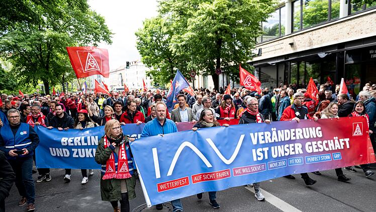 Demonstration Automobil-Entwicklungsdienstleisters IAV