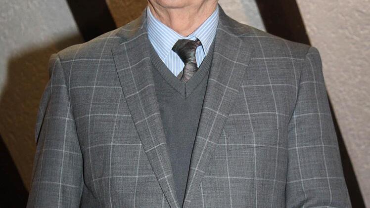 Lehrer Eberhard Wilhelm hilft überall im Dorf. Foto: Carmen Schwind