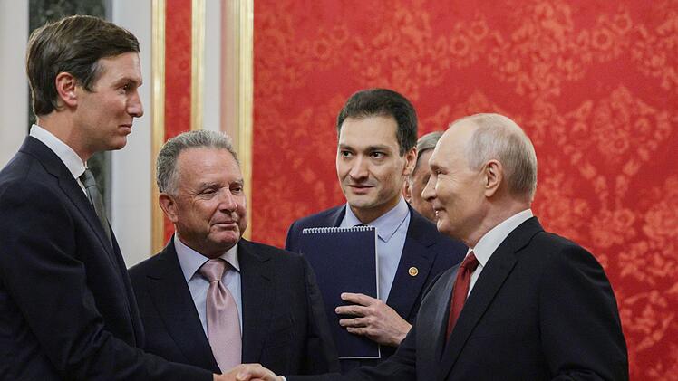 Ukraine-Krieg: Putin beginnt Gespr&auml;che mit US-Unterh&auml;ndlern