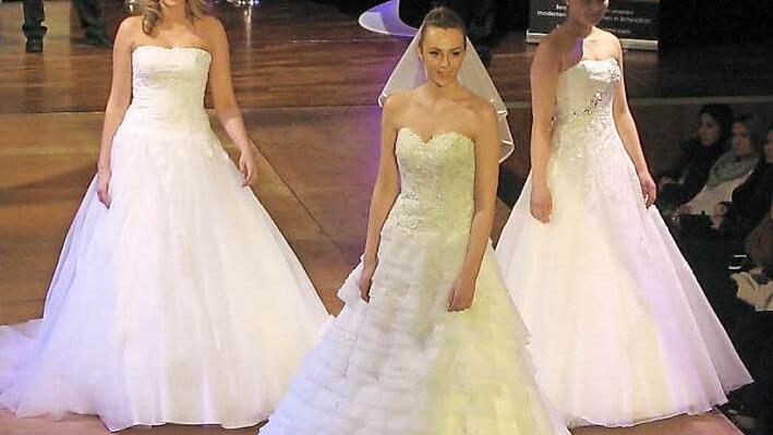 Ist das Traumkleid dabei? Die Modenschau kam bei den Besuchern sehr gut an.