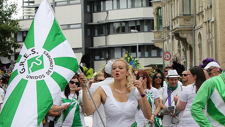Impressionen vom Samba-Umzug 2015. Foto: Albert Höchstädter